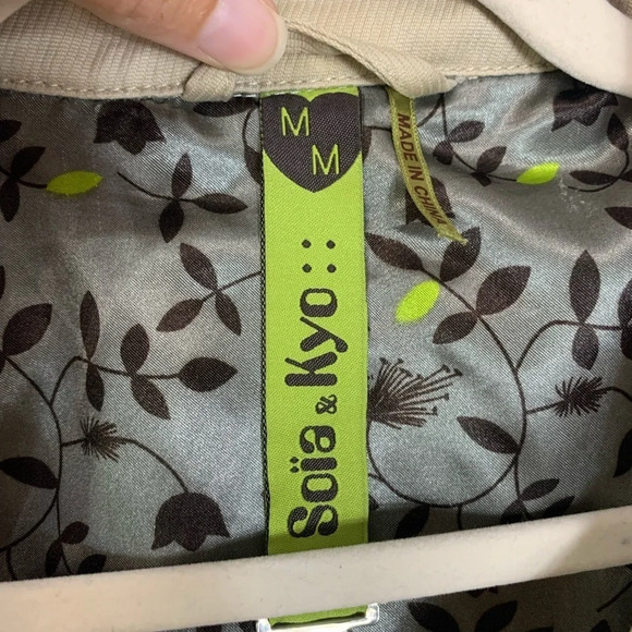 Soia &  Kyo Women’s 100% Cotton Trench Coat Belted Jacked Size Medium (FLAWED) - Picture 5 of 16